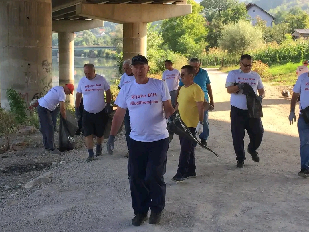 RIJEKE BiH ,,Budi promjena” učestvovanje u akciji čišćenja pod nazivom ,,Očistimo grad za jedan dan” 2021